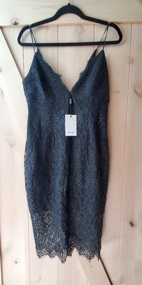 Dress - Brand New! - Picture 1 of 7